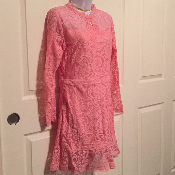 Sold  $59 new lace cocktail pink dress Medium - Picture 6 of 8